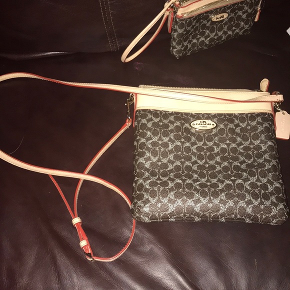 Coach wallet  and cross body bag matching set - Picture 4 of 8